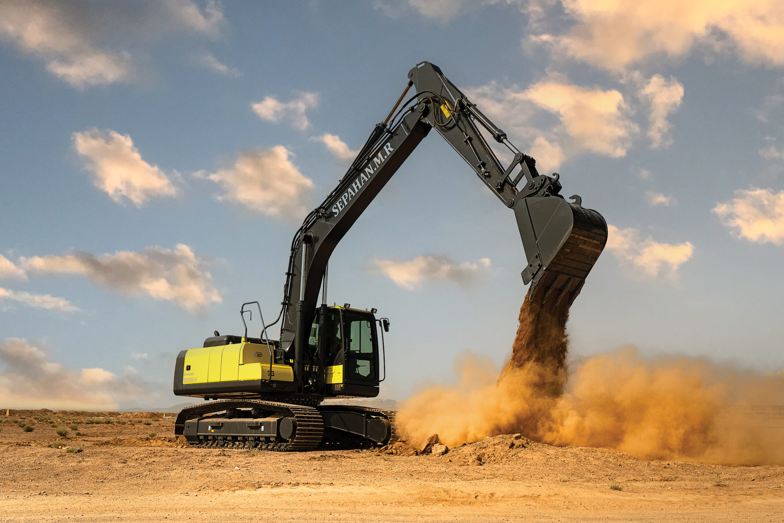 بیل مکانیکی چرخ زنجیری